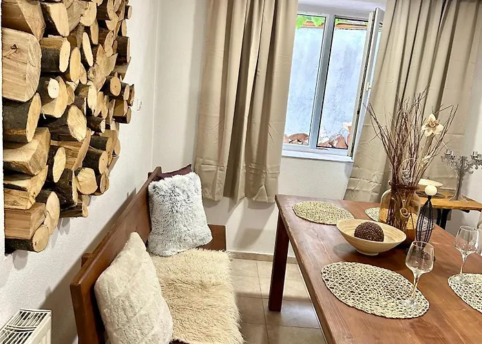 Red House Family House Hotel 3*