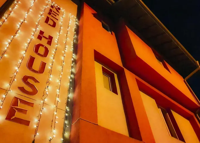 Red House Family House