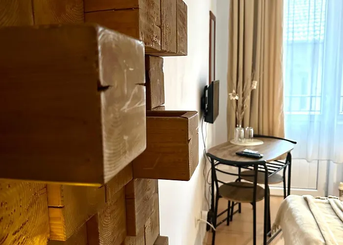 Red House Family House Hotel 3*