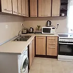 Red House Family House 3*