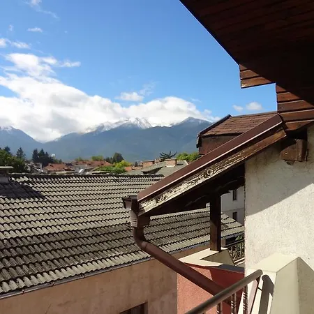 Red House Family House فندق 3*