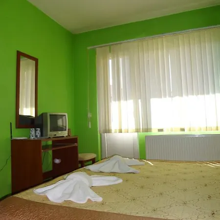 فندق Red House Family House بانسكو