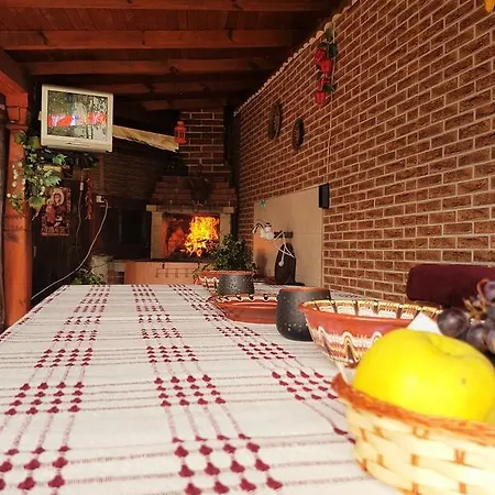 Red House Family House بانسكو