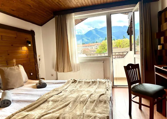 Hotel Red House Family House Bansko