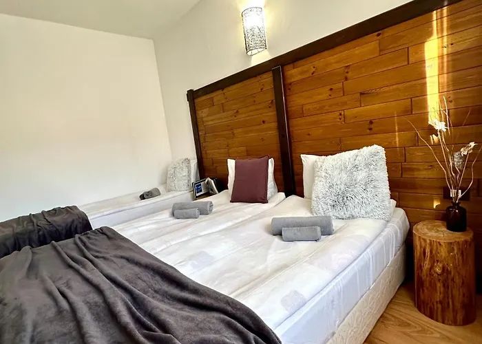 Red House Family House Hotel